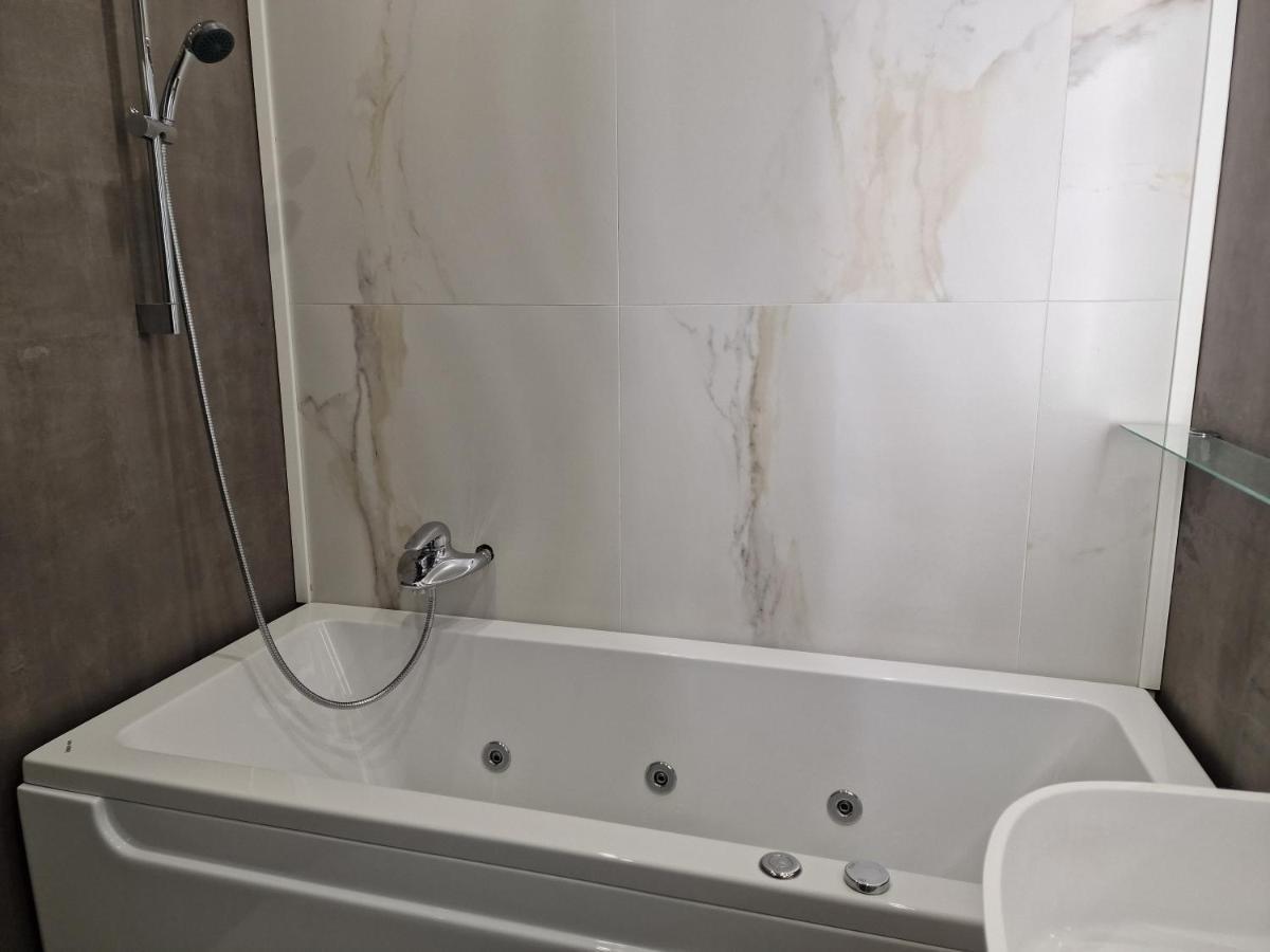 Marsselis Luxe Port Apartment Warna Exterior foto